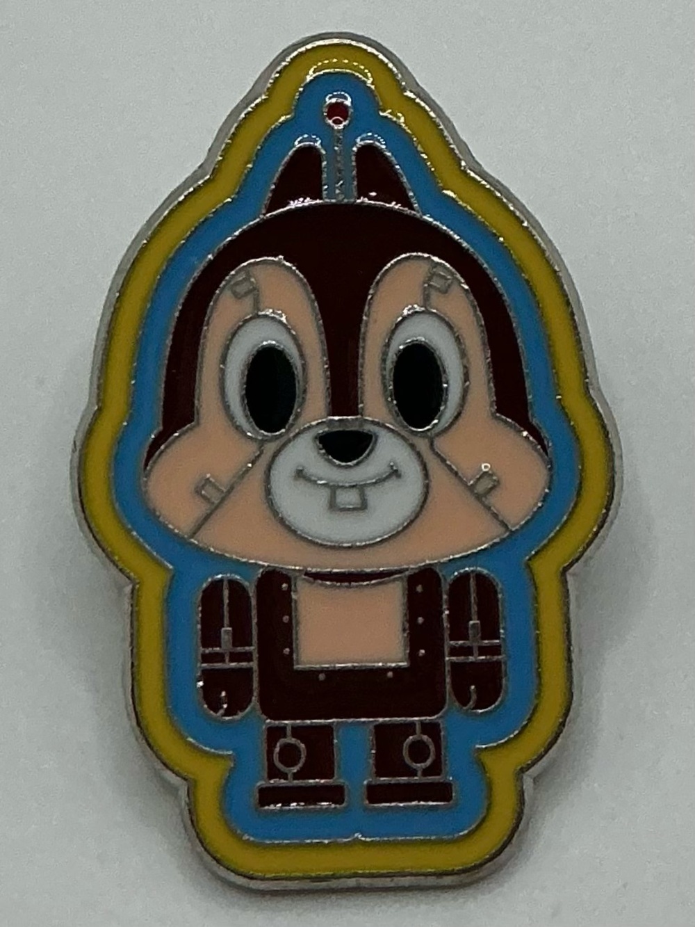 2018 DISNEY HONG KONG TOY FACTORY CHIP AND DALE CHIP ROBOT